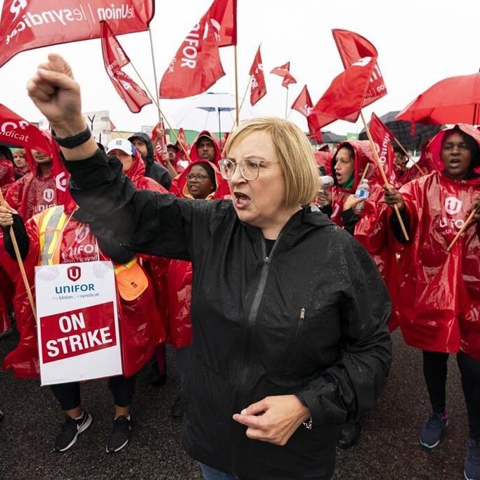 Metro, Unifor reach second tentative deal for striking grocery workers in Toronto